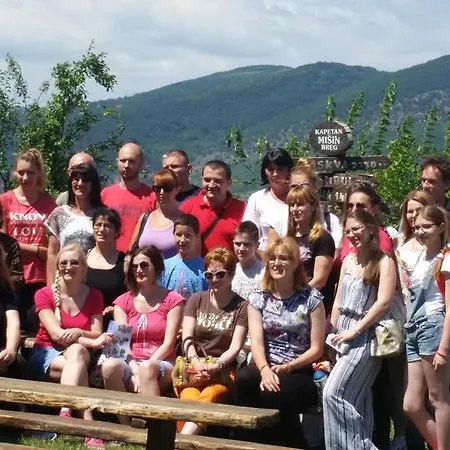 Üdülőpark Etno Kompleks Kapetan Misin Breg *