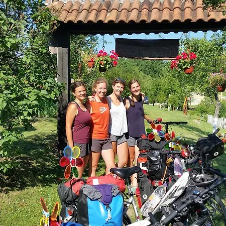 Etno Kompleks Kapetan Misin Breg Üdülőpark