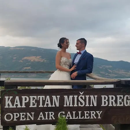 Etno Kompleks Kapetan Misin Breg Donji Milanovac
