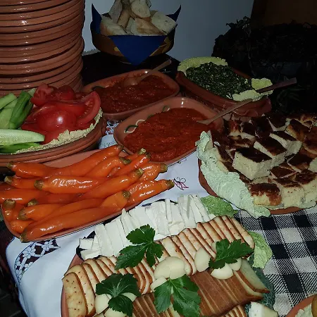 Etno Kompleks Kapetan Misin Breg * Donji Milanovac